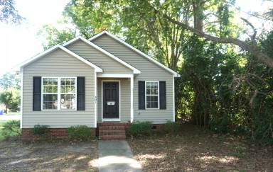 Main picture of 301 Maple St