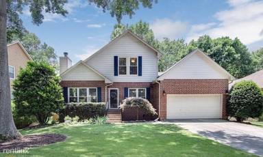 Main picture of 110 Greenmont Cir