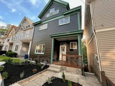 Main picture of 4019 Oswald St