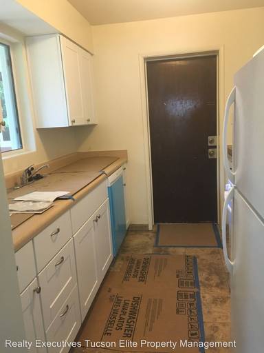 Main picture of 4106 1/2 E Pima St