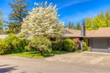 Main picture of 9045 SW Monterey Pl