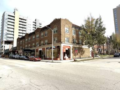 Main picture of 1606 E Royall Pl