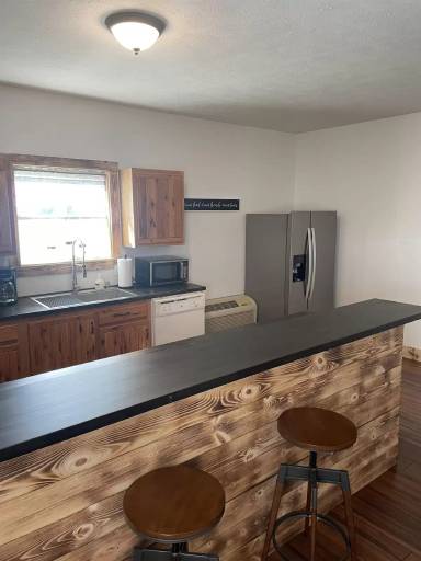 Main picture of 10798 E Magnolia Rd