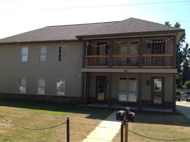 Main picture of 823 14th St