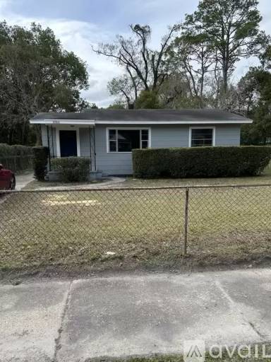 Main picture of 1086 Detroit St