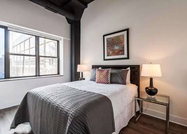Main picture of 2086 S Michigan Ave