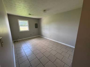 Main picture of 105 Grogan Cir