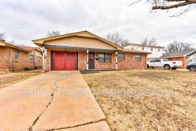Main picture of 1433 NW 104th Ter