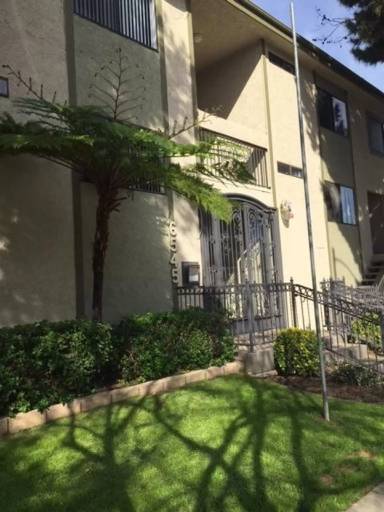 Main picture of 6545 Hazeltine Ave