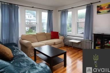 Main picture of 108-12 Colborne Rd