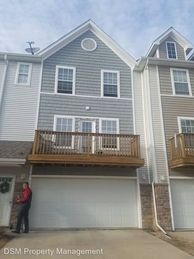 Main picture of Village at North Pointe