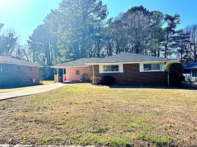 Main picture of 2257 Collins Dr