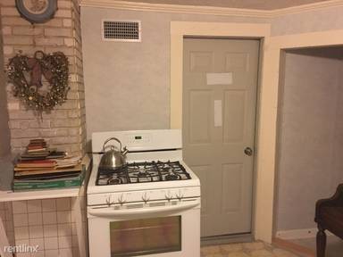 Main picture of 114 Divinity St