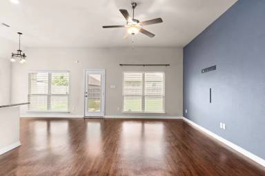 Main picture of 1310 Lilac Ledge Dr