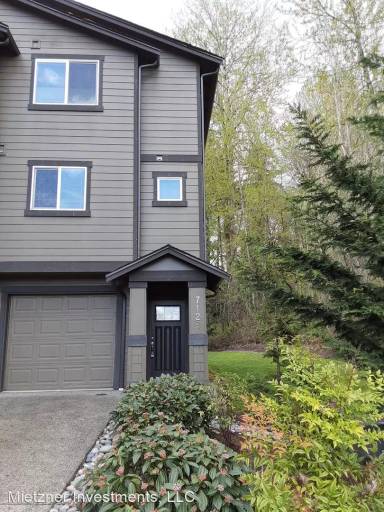 Main picture of 712 207th Pl SE