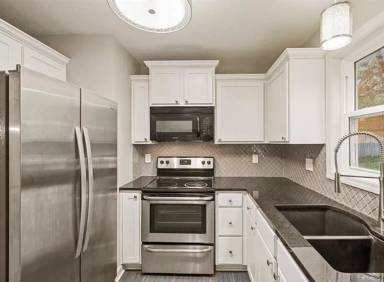 Main picture of 7632 Rainbow Dr