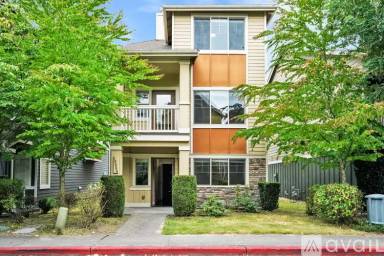 Main picture of 10008 12th Dr SE