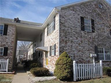 Main picture of 7809 W 100th Pl
