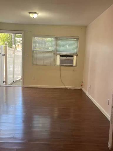 Main picture of 2630 Mill Ave
