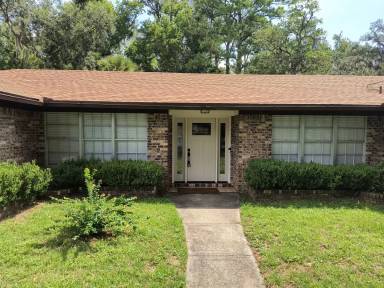Main picture of 2835 Admirals Walk Dr E
