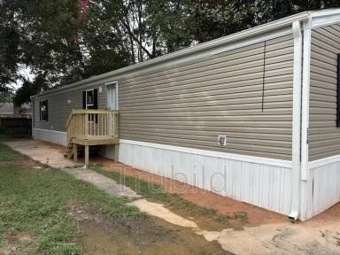Main picture of 651 Strange Rd