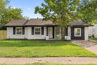 Main picture of 11380 Lanewood Cir