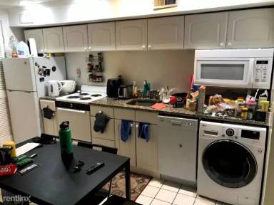 Main picture of 5 Wiget St