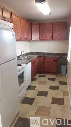 Main picture of E Lyon St