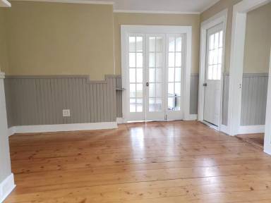 Main picture of 389 Main St