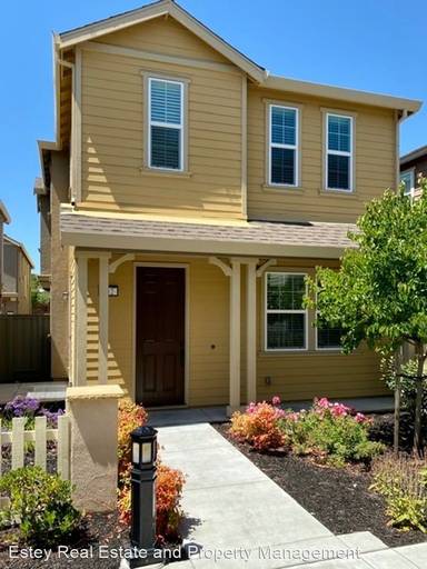 Main picture of 212 Northpark Ct