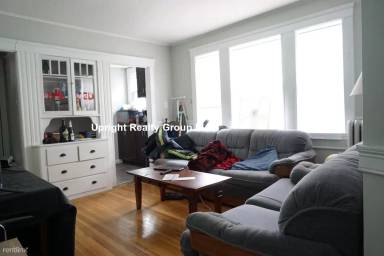 Main picture of 136 Arlington St