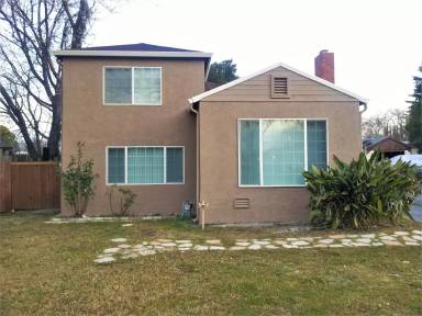 Main picture of 308 W 13th St
