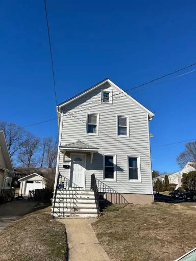 Main picture of 677 Gerard Ave