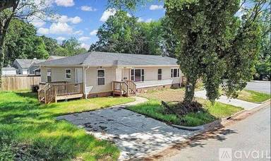 Main picture of 648 Bradford Dr