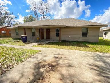Main picture of 204 S Welty St