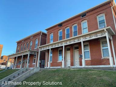 Main picture of 826 1/3 York St