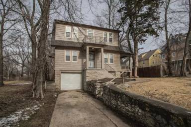 Main picture of 3708 E 61st St