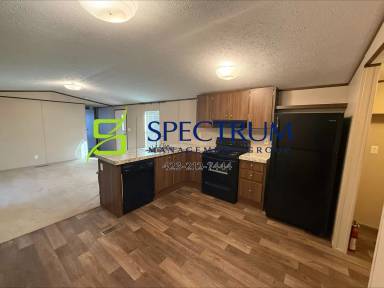 Main picture of 2876 Democrat Rd