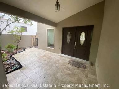 Main picture of 9812 Murifield Ct NE