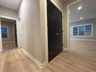 Main picture of 3500 W 90th St