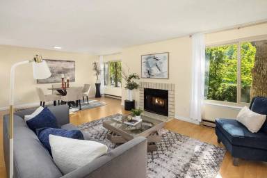 Main picture of 9504 Ravenna Ave NE