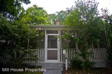 Main picture of 115 S Graham St