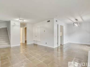 Main picture of 2900 Windsor Rd