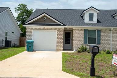 Main picture of 24 Excalibur Dr