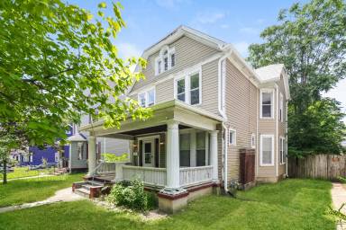 Main picture of 105 Rockwood Ave
