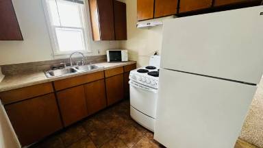 Main picture of 1305 N State St