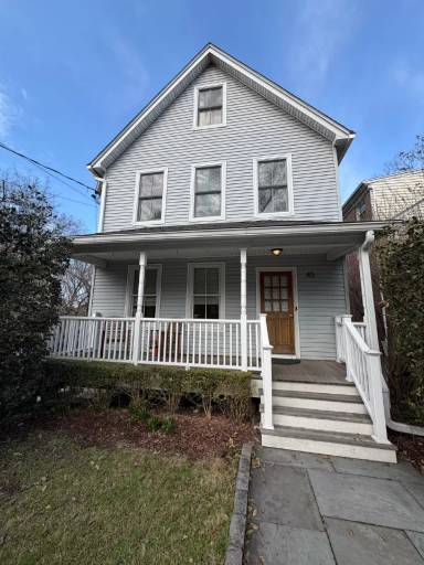 Main picture of 45 Washington Ave N