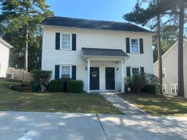 Main picture of 108B Winterberry Ln
