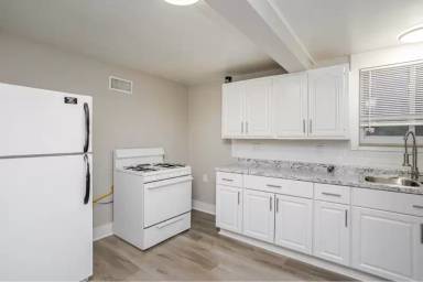 Main picture of 2146 Wyndhurst Rd