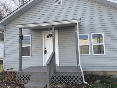 Main picture of 31 Crockett St